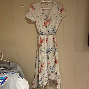 Size XS white floral high low dress.